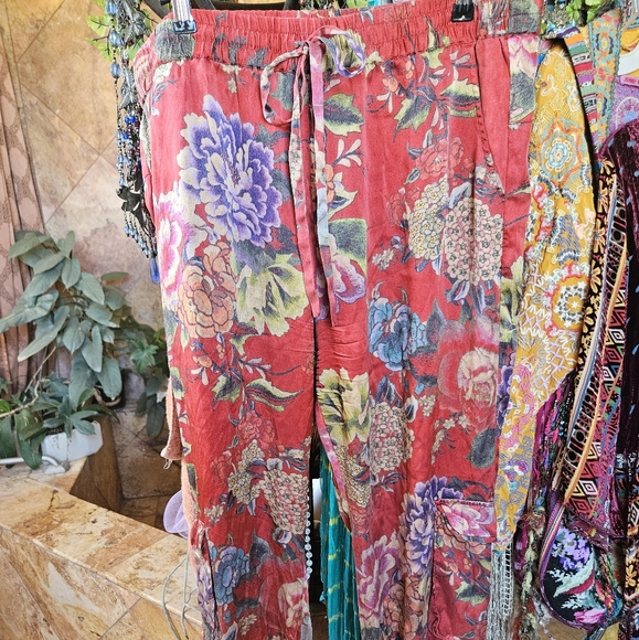 JOHNNY WAS RED FLORAL SILK PANTS - Picture 1 of 9